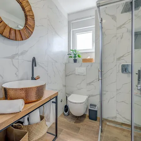 With Parking Space - 23860 아파트