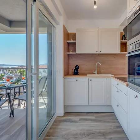 With Parking Space - 23860 Apartman *