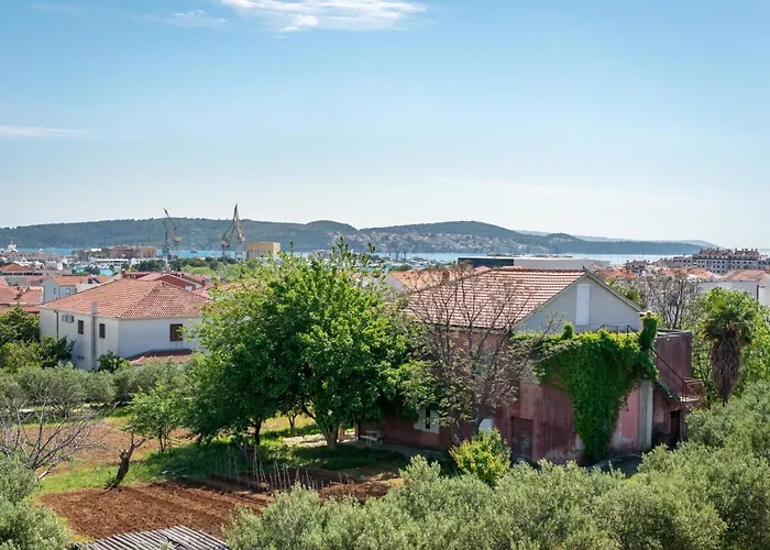 With Parking Space - 23860 Apartman Trogir